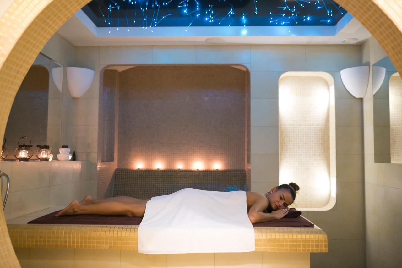 Hotel Aubrecht Country Spa Resort Пшечлево Екстер'єр фото